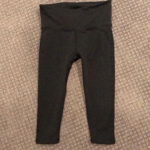 Lululemon Black Crops Size 6